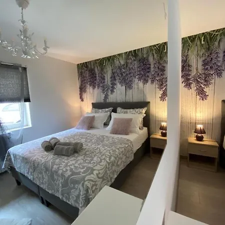 Mare Vitae Apartment アパート スプリト
